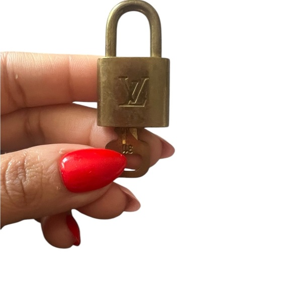 Louis Vuitton Lock and Key, AUTHENTIC! - Picture 3 of 5